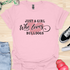 Just a girl who loves bulldogs - V3 - Elegant Text T-Shirt